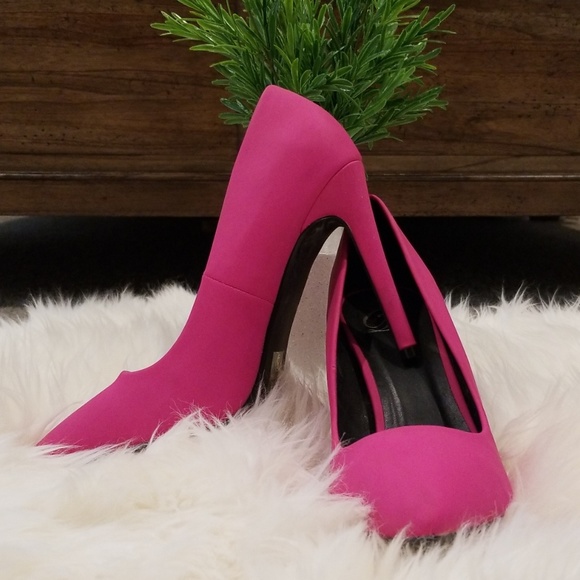 Diva Shoes - NWOT Diva High Heels